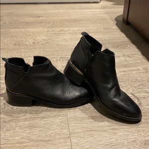 Steve Madden leather ankle booties